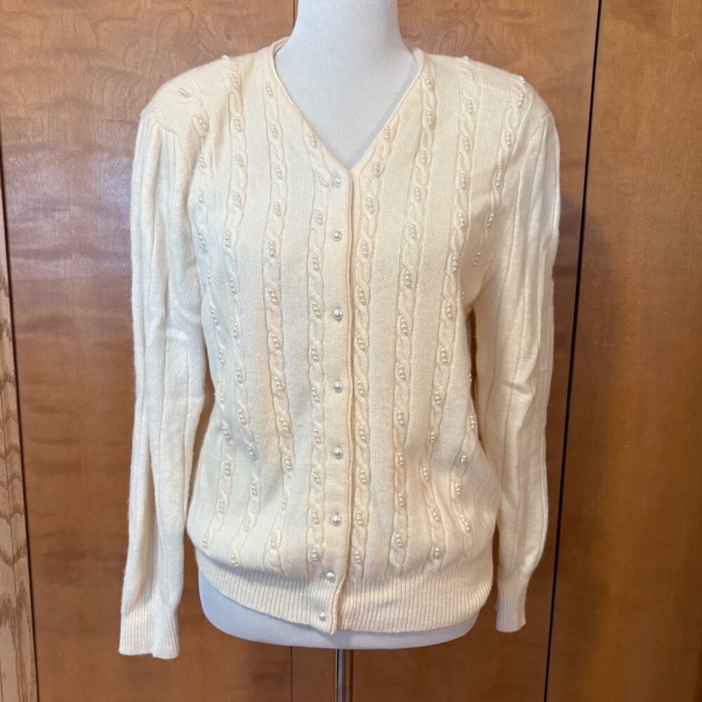 Vintage Sellecca Feminine Womens  Lambswool Blend Cardigan Pearls Med Romantic‎